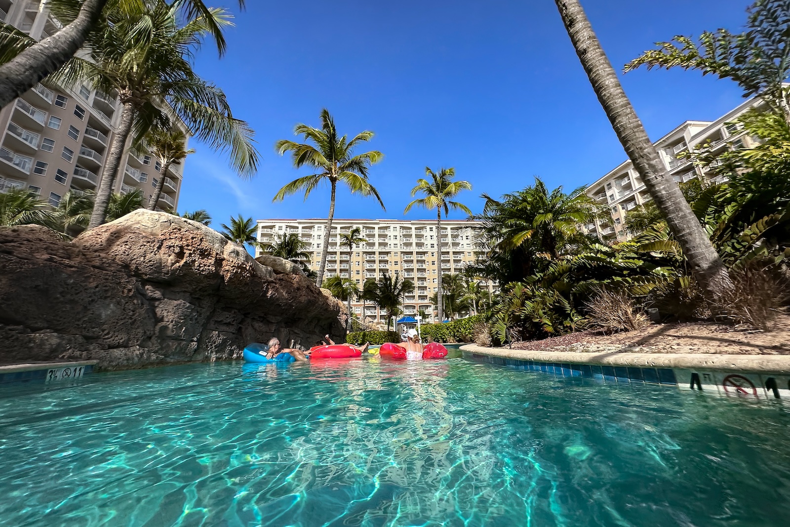 Marriott's Aruba Surf Club pool complex